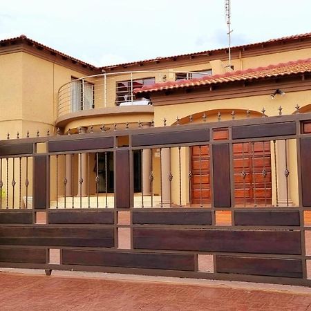 Asda Guesthouse Mogwase Zewnętrze zdjęcie